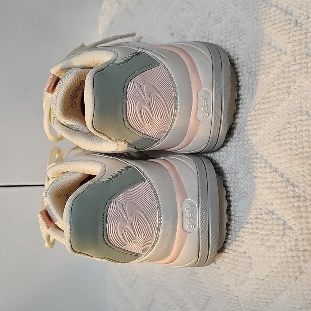Gdefy Women's Comfort Sneakers in Cream and Gray - Picture 3 of 5